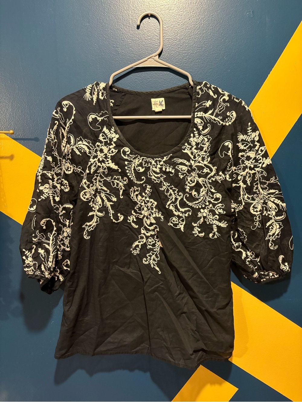 Anthropologie Edme & Esyllte Black & White Floral Embroidered Top EUC